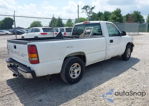2002 Chevrolet Silverado 1500 из США, поврежденный, VIN 1GCEC14V32E126335